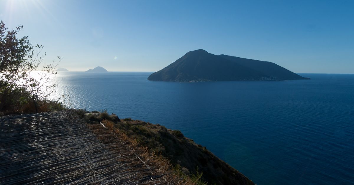 Offerta Isole Eolie | Prenota con SNAV da Napoli a Lipari